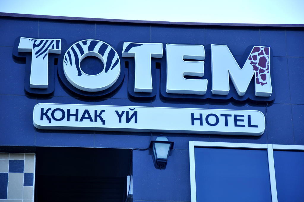 Totem Hotel Sjymkent Exteriör bild